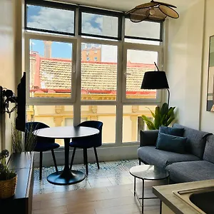 https://apartamentos-uncibay-premium.1costadelsol.com