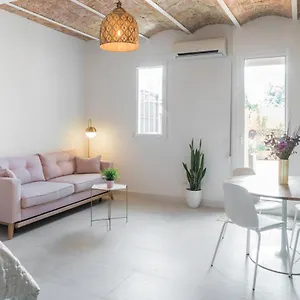 Apartment Magic With Private Terrace, Barcelona